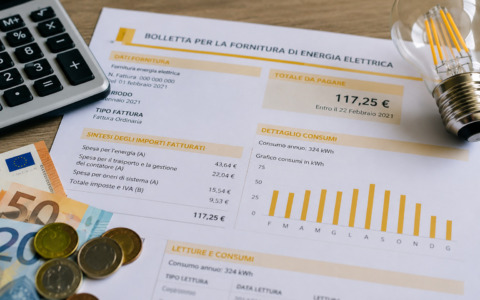 Bollette: Arera prevede un aumento del 4.7% da qui fino a settembre