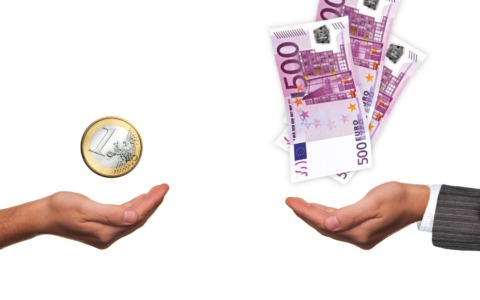 Meritocrazia Italia: il divario tra stipendi dei lavoratori e compensi dei grandi dirigenti aziendali  è sproporzionato