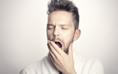 Notti afose e riposo difficile: come il caldo influisce sulla qualità del sonno