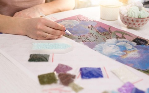 Diamond Painting e altre attività DIY: come ritrovare calma e benessere attraverso la creatività