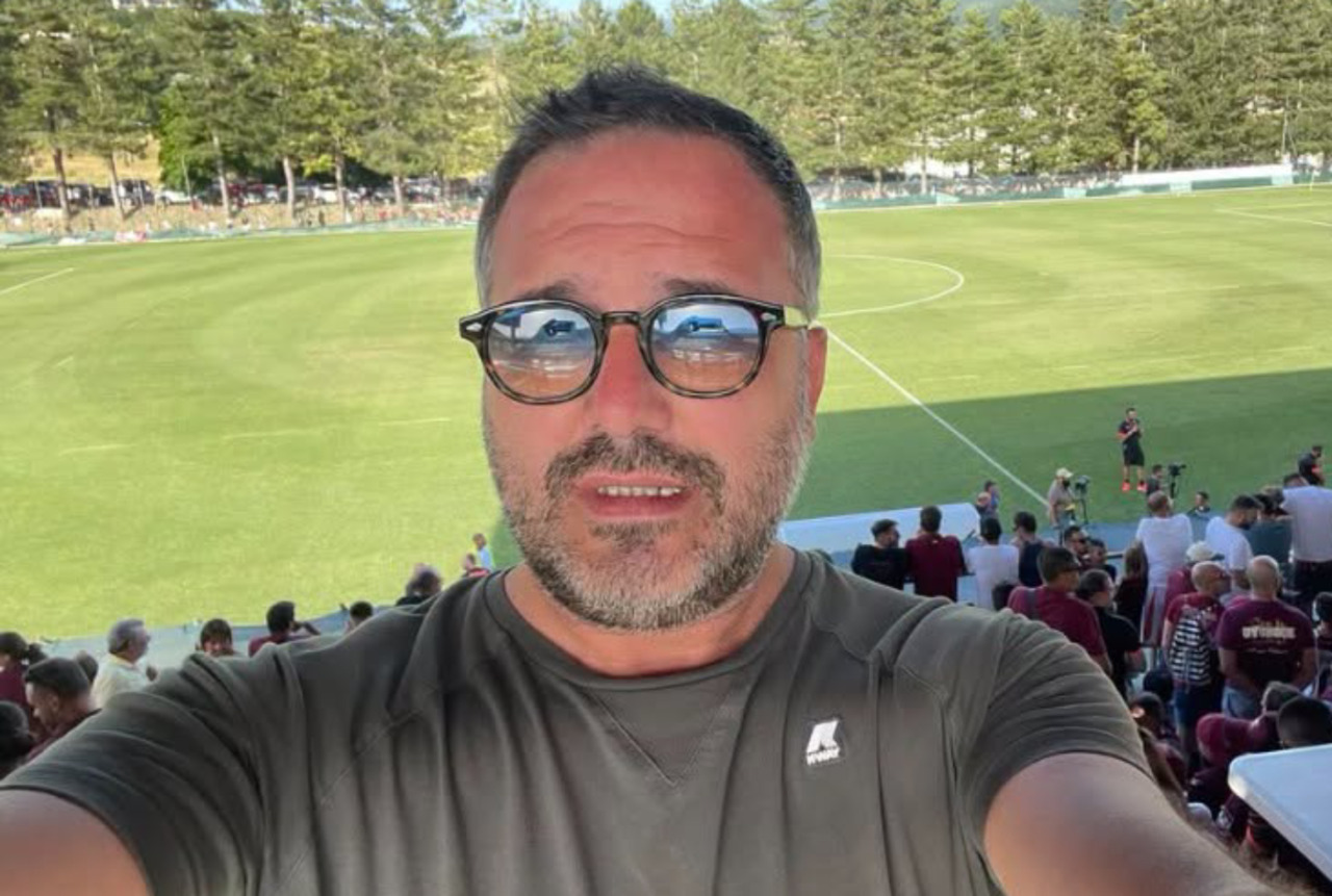 Giornalista trovato carbonizzato a Eboli, Luca Esposito sarebbe stato picchiato e poi bruciato