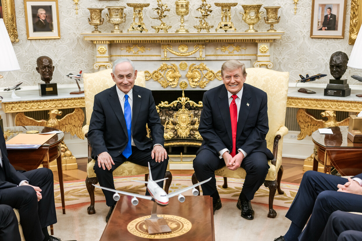Iran, la tregua dura appena due giorni: missili contro una base Usa in Giordania dopo il vertice Trump-Netanyahu