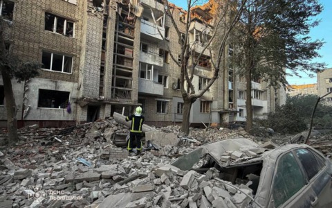 Dopo il vertice Trump-Zelensky, la Russia scatena il maxi-raid: 13 morti, uccise intere famiglie