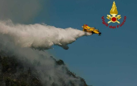 Atteso per metà settimana il picco di caldo della terza ondata, roghi in cinque regioni