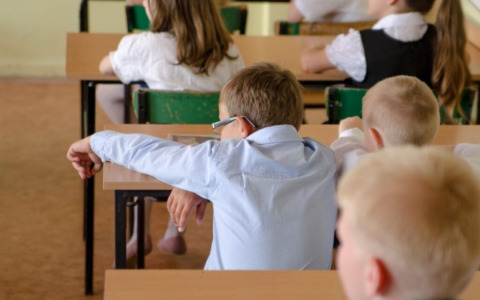 Prove Invalsi 2026: matematica “bestia nera” alle elementari ma cala la dispersione scolastica