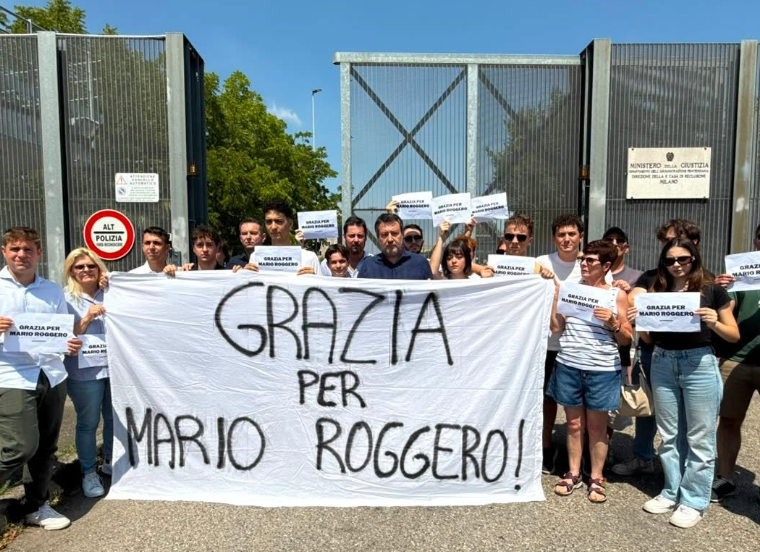 Salvini visita Roggero in carcere. La Lega valuta una candidatura, resta aperta la strada della grazia