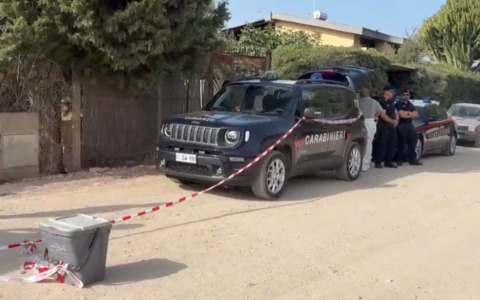 Cagliaritano, spara alla moglie e poi uccide il fratello: si costituisce dopo la fuga