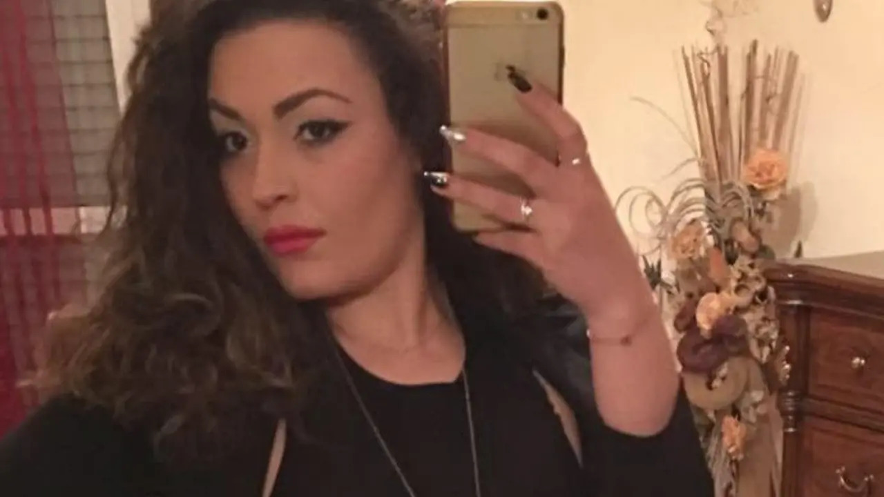 Femminicidio a Loreto, nelle Marche: il killer barcollava in strada in stato confusionale