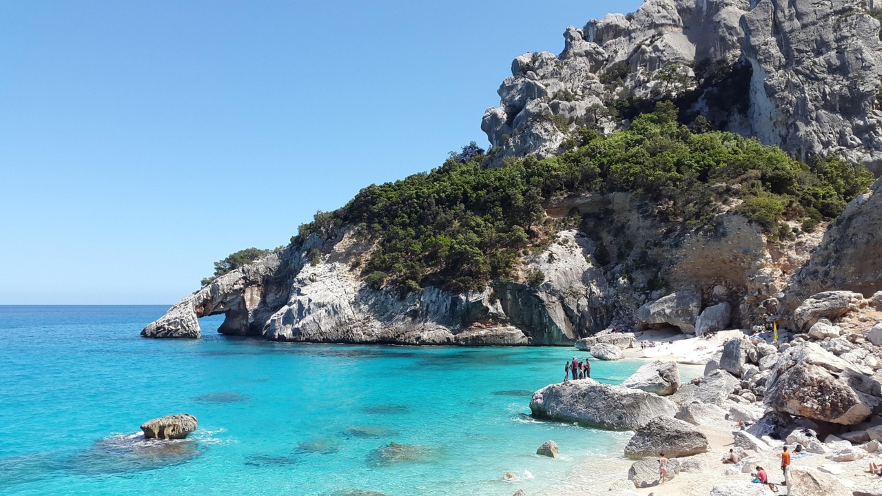 Le spiagge italiane più amate del 2026: Sardegna protagonista della classifica