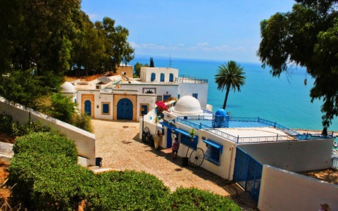 Sidi Bou Said conquista l’Unesco: il borgo tunisino entra nel patrimonio mondiale