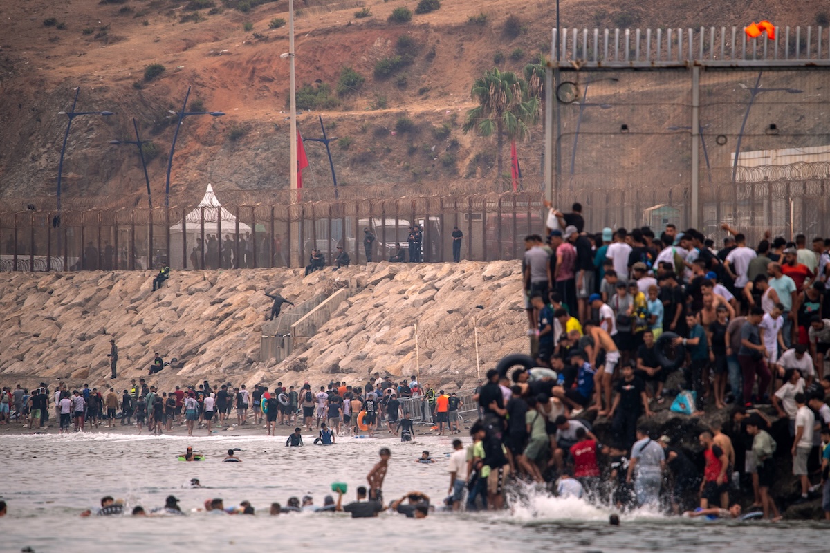 Ceuta, la Spagna torna a rispondere all’Italia: “Governo non all’altezza sui migranti”