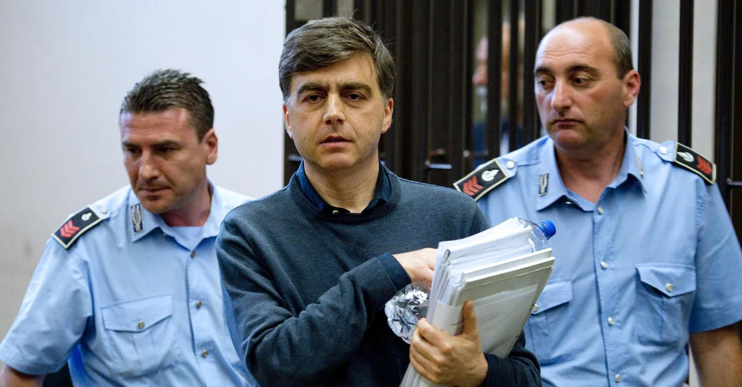 Lavitola: “Chiesi di sparare contro la villa, non una bomba”. Ma la giudice non gli crede: resta in carcere