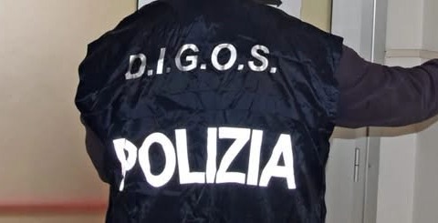 Terrorismo, arrestato 16enne comasco: accusato di propaganda jihadista
