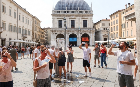 l’Italia resta in rosso: 19 città in allerta e temperature fino a 40 gradi, quale città si aggiunge domani