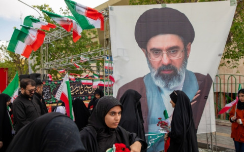 Iran-Usa: guida suprema Mojtaba Khamenei in fin di vita, resta lo stallo su Hormuz