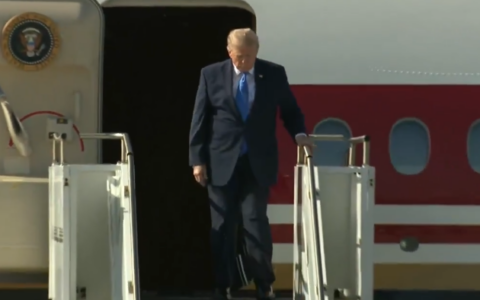 Riapertura stretto di Hormuz, Trump: “Accordo possibile oggi o domani”