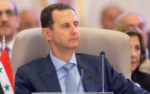 Siria, Assad condannato a morte: la prima sentenza contro l’ex presidente rifugiato a Mosca