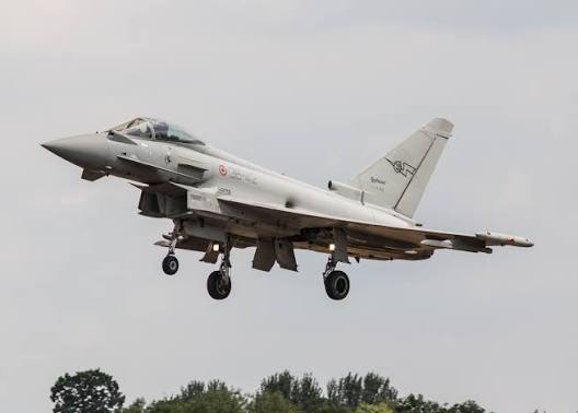 Lettonia, Eurofighter italiani abbattono un drone nei cieli Nato. Riga: “Grazie per averci difeso”