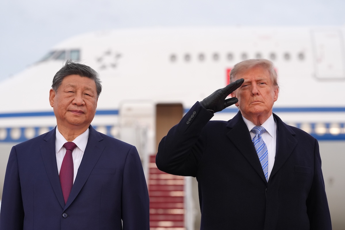 Trump accoglie Xi alla Casa Bianca: la partita decisiva su dazi, IA e terre rare