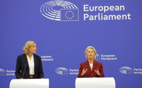 Sicurezza online, l’Unione Europea lancia l’EU Kids Act: niente social ai minori di 13 anni