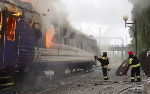 Droni russi attaccano treno ucraino vicino al confine con la Polonia