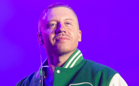 Il rapper Macklemore escluso dal tour di Ed Sheeran dopo le sue frasi sul palco a favore della Palestina