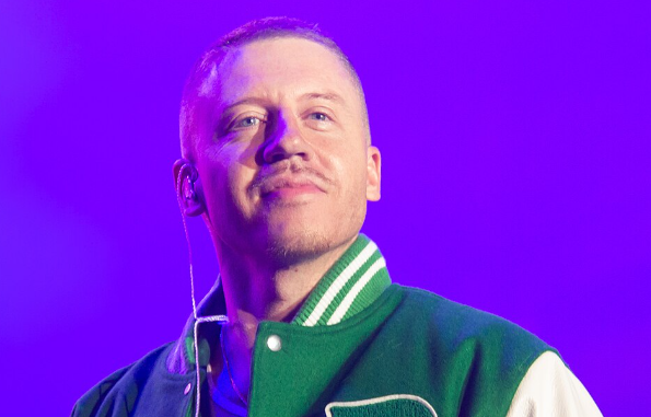 Il rapper Macklemore escluso dal tour di Ed Sheeran dopo le sue frasi sul palco a favore della Palestina