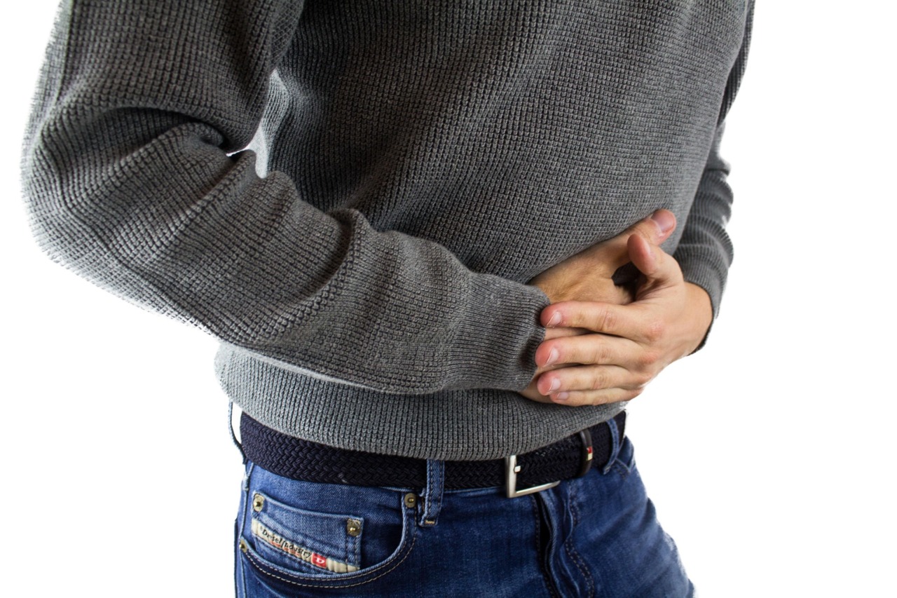 Bruciore di stomaco dopo cena, quando può essere reflusso