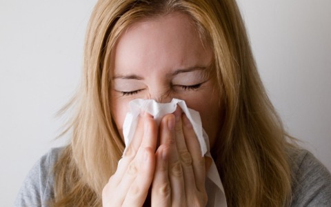 Allergie d’autunno, quando pollini e muffe tornano a farsi sentire