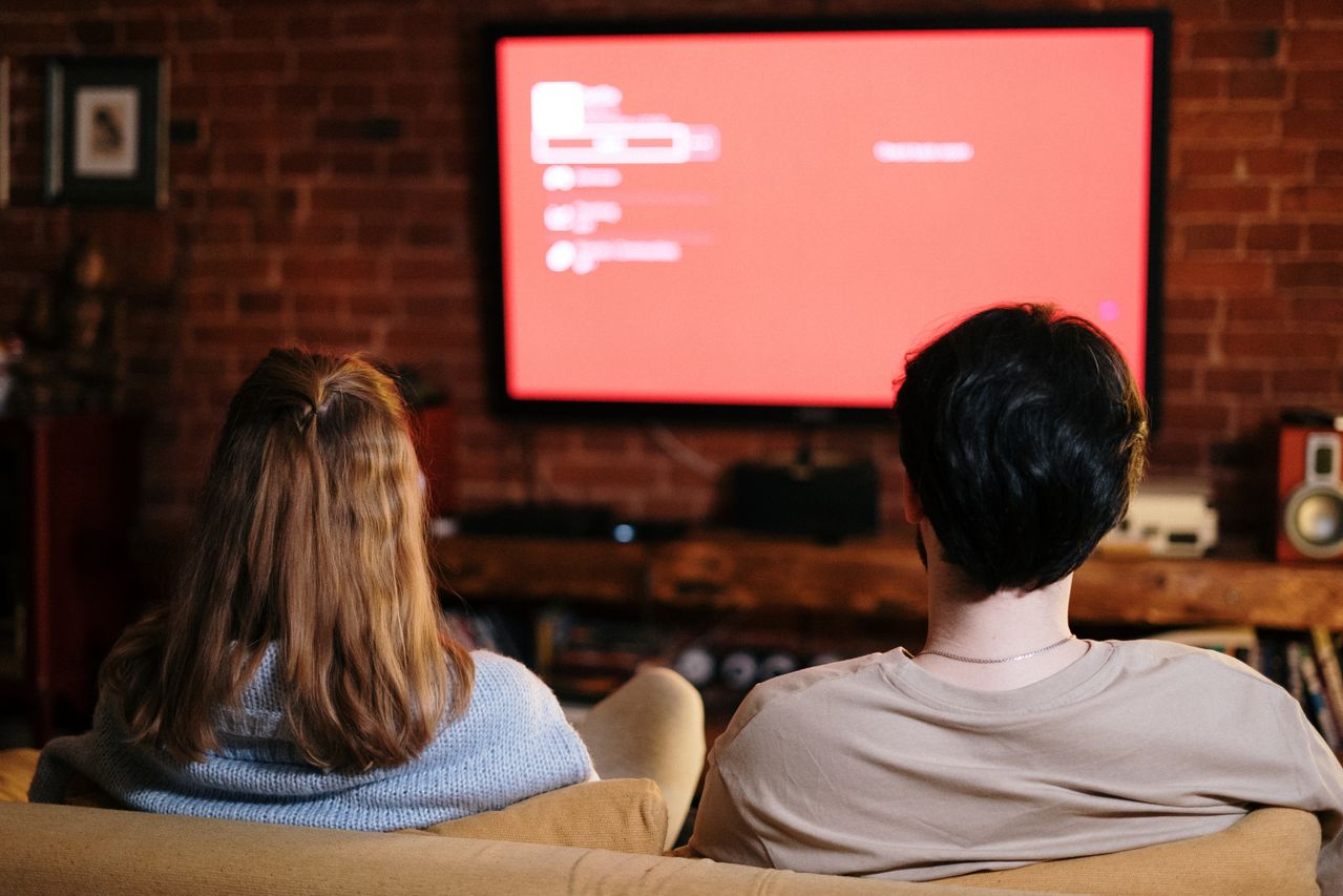 La Smart TV registra le conversazioni in casa? Cosa è emerso dai test su alcuni televisori