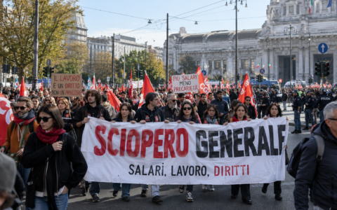 Sciopero generale venerdì 30 ottobre 2026, rischio disagi: treni, aerei, scuola e sanità. Cortei in oltre 40 città