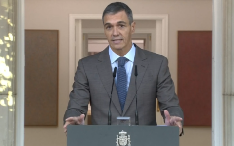 Spagna alle elezioni anticipate, il Premier Sanchez si dimette: “Si vota il 29 novembre”